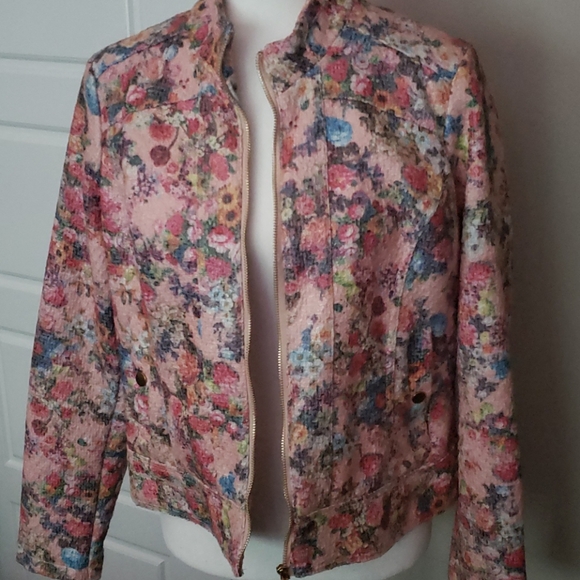 Jacket - Picture 3 of 8